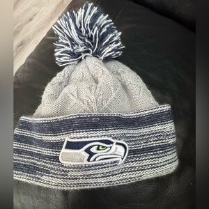 Seattle Seahawks Gray and Blue Knit Women Beanie NFL New Era